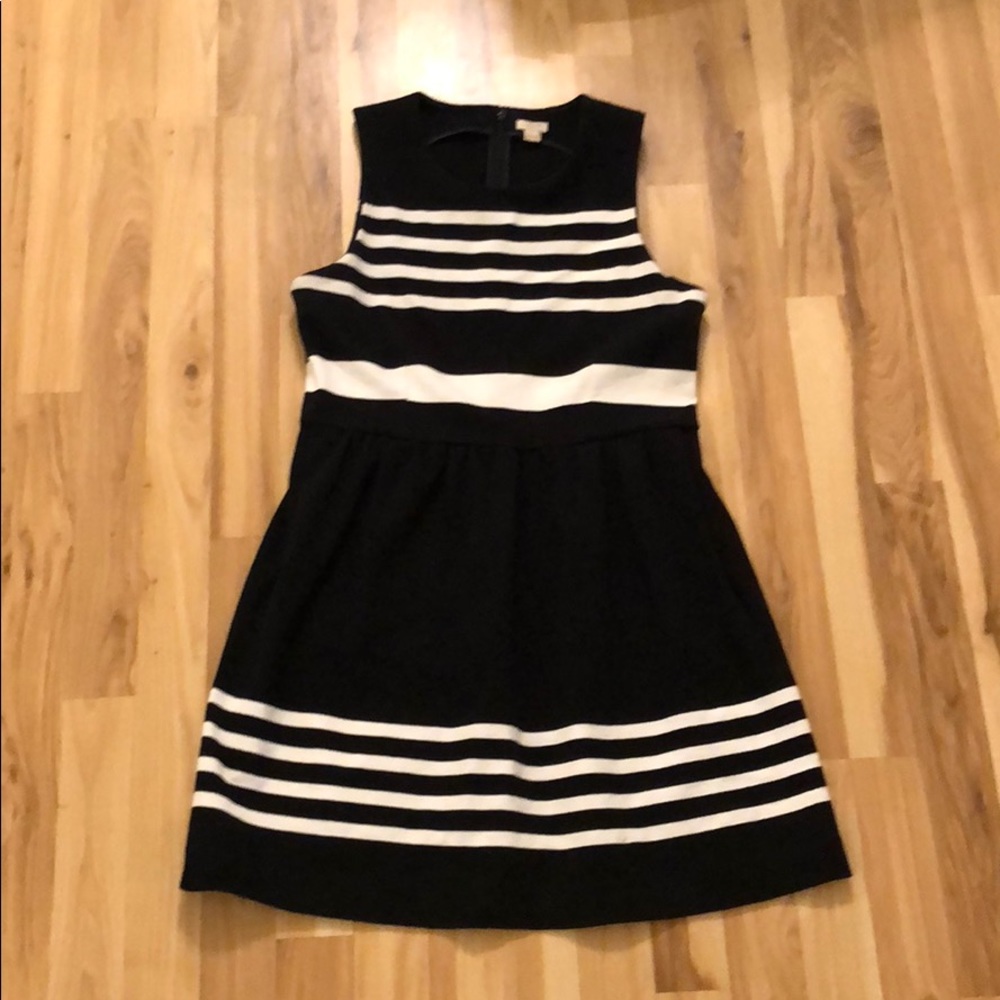 Black and white J. Crew dress, M, with pockets!